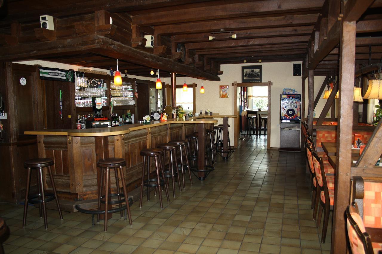 Gasthaus Zur Quelle Бад-Мариенберг Экстерьер фото
